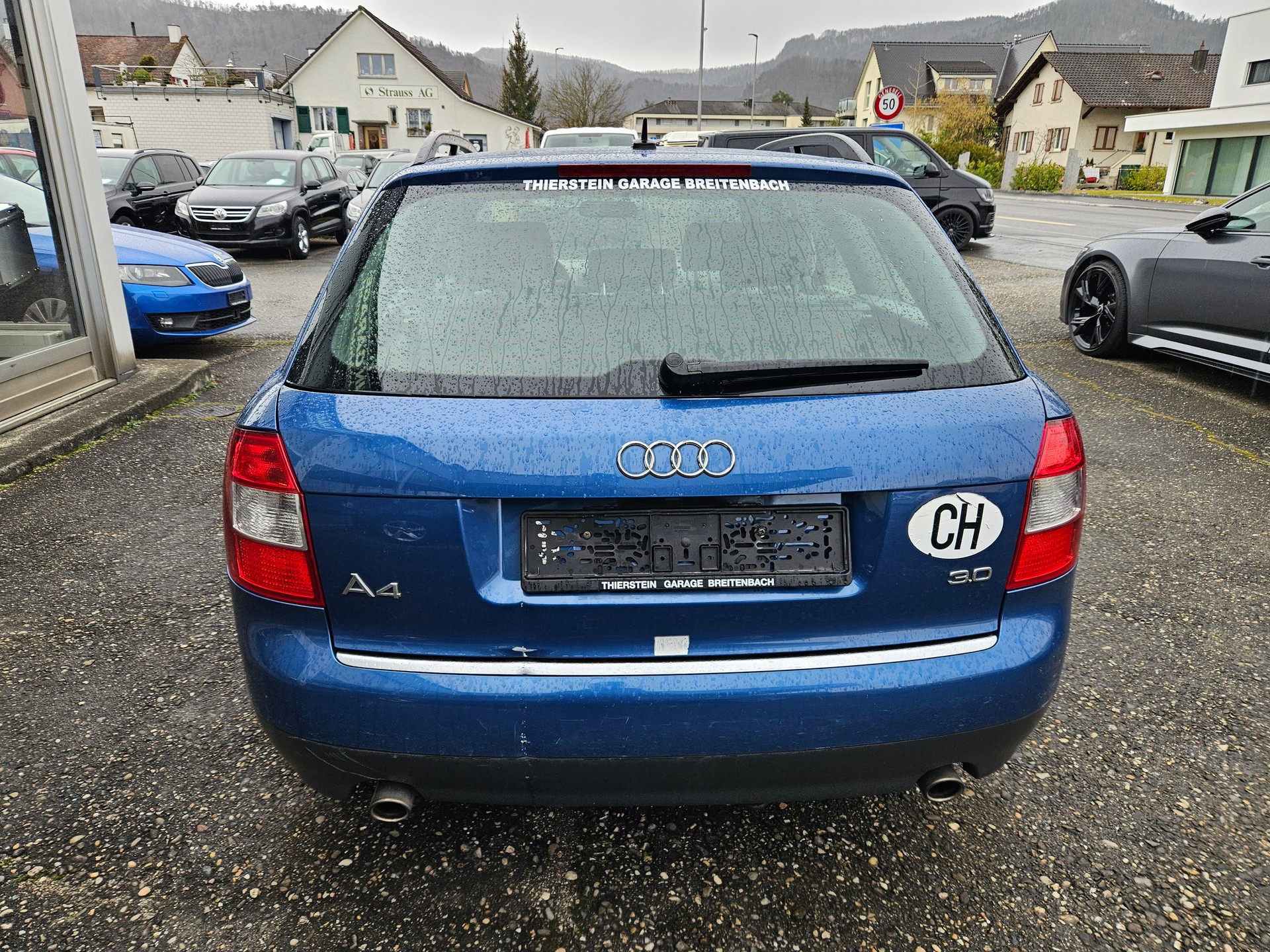AUDI A4 Avant 3.0 V6-image-4