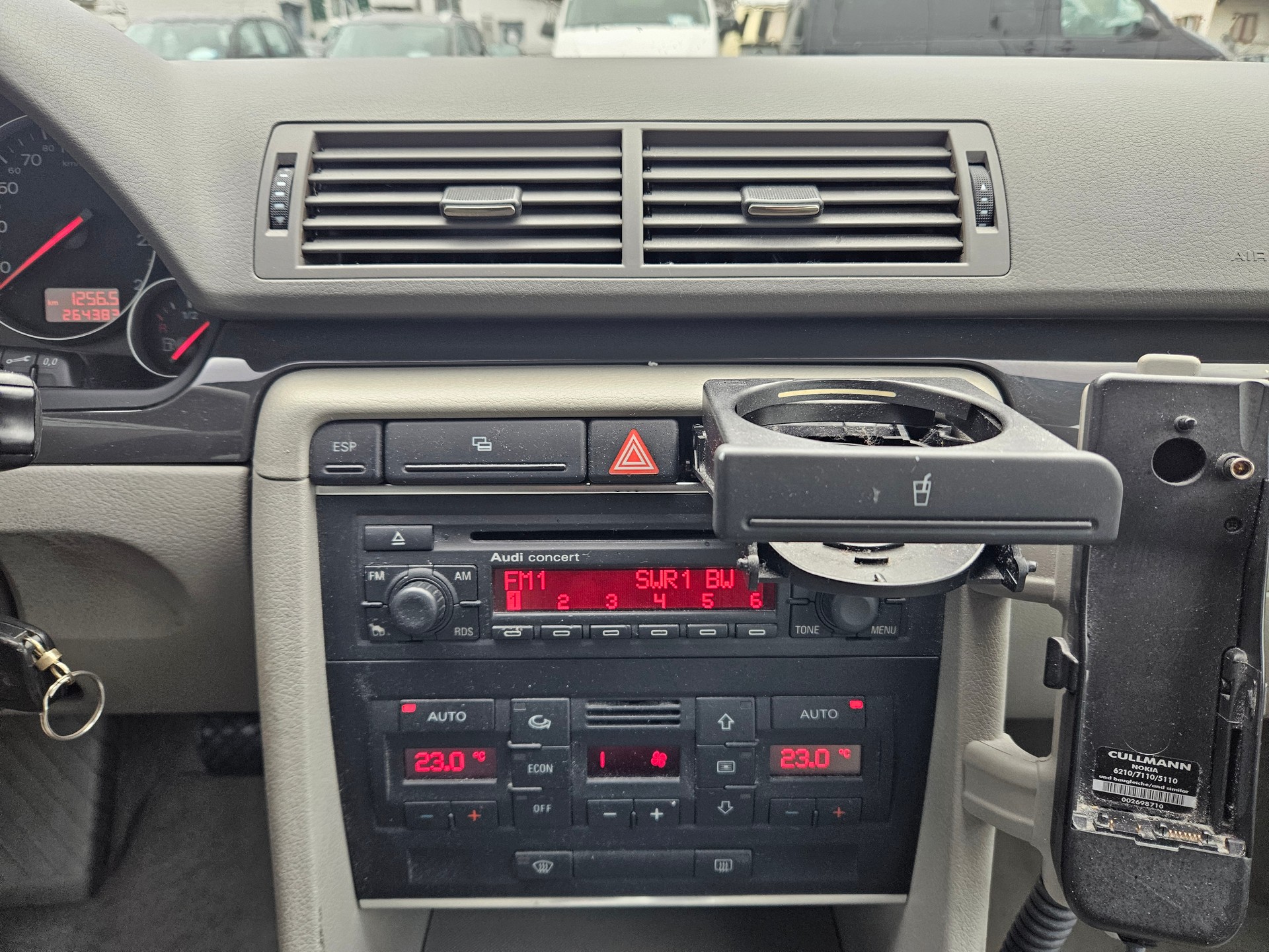 AUDI A4 Avant 3.0 V6-image-19