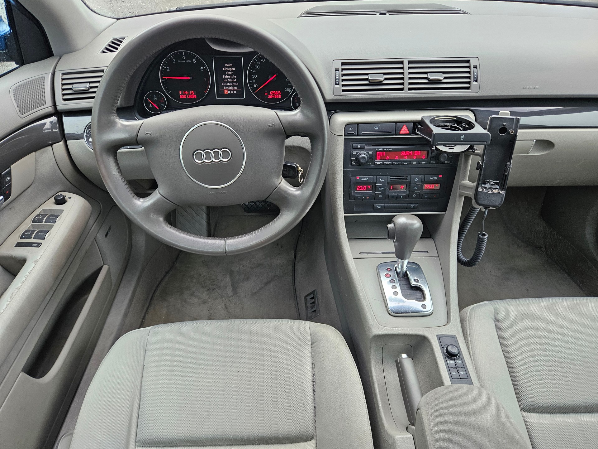 AUDI A4 Avant 3.0 V6-image-17
