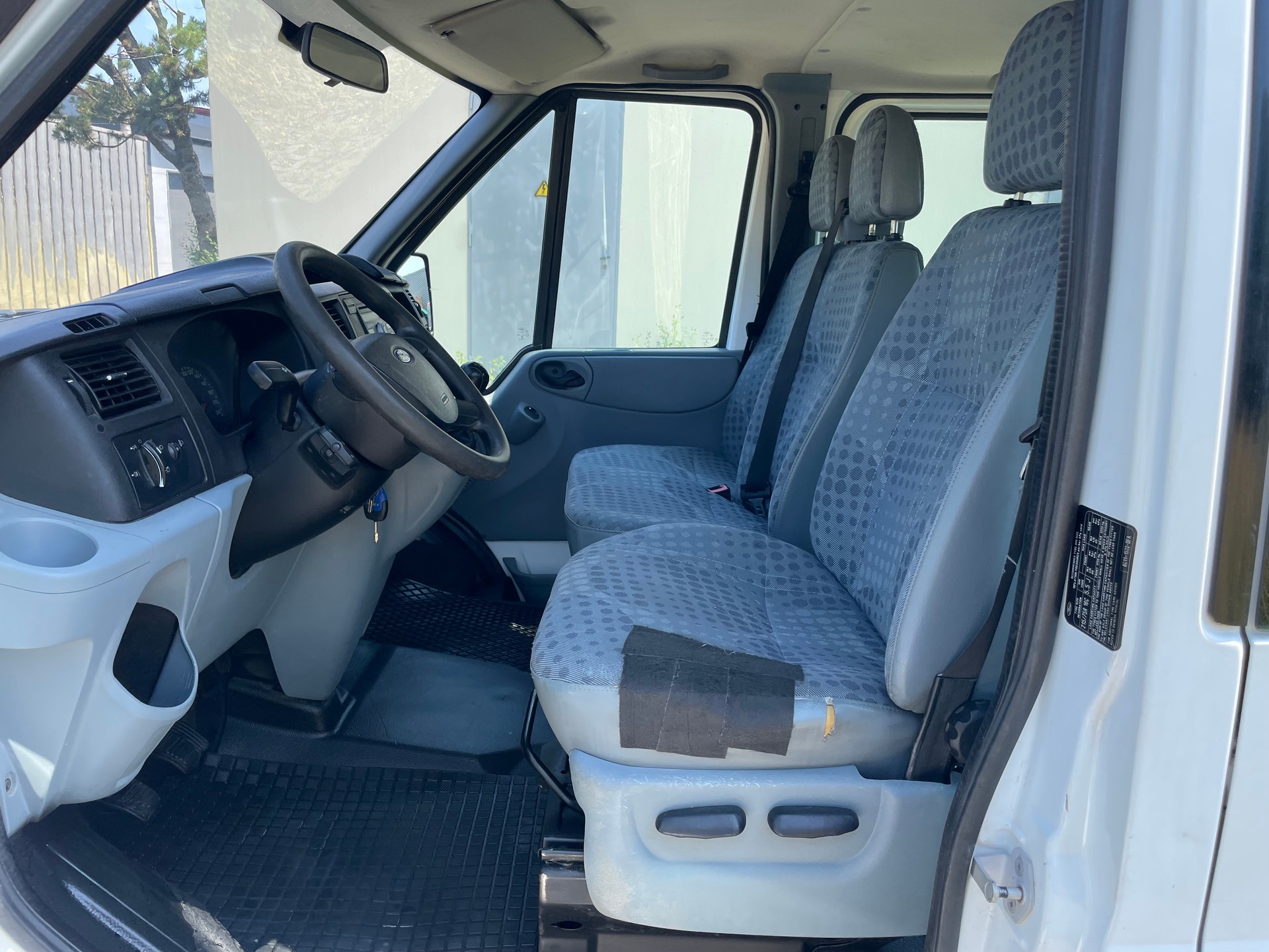 FORD Transit 350L Level 3-image-6