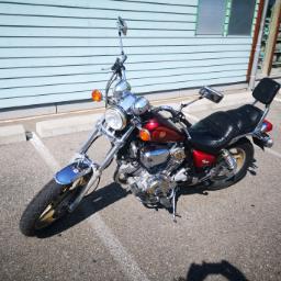 YAMAHA XV 1000 Virago