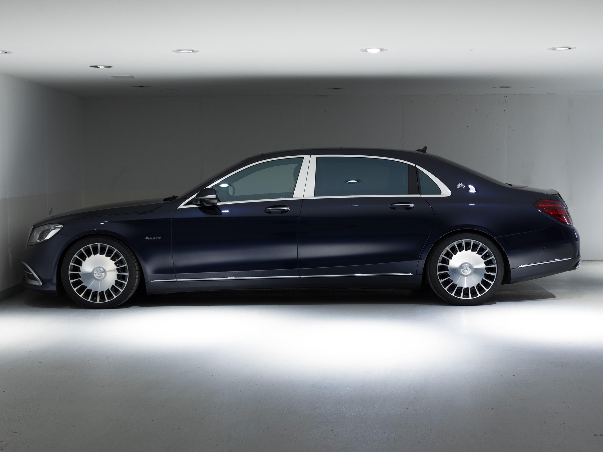 MERCEDES-BENZ S 560 Maybach 4MATIC-image-5