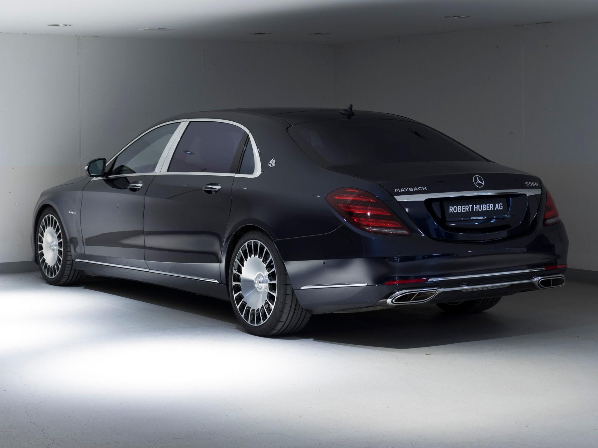 MERCEDES-BENZ S 560 Maybach 4MATIC-image-3