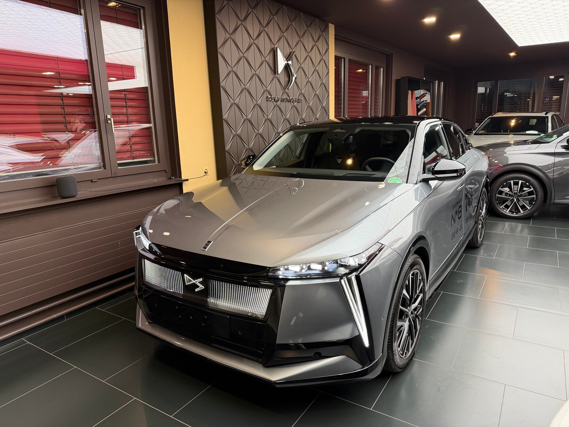 DS AUTOMOBILES DS8-image-0