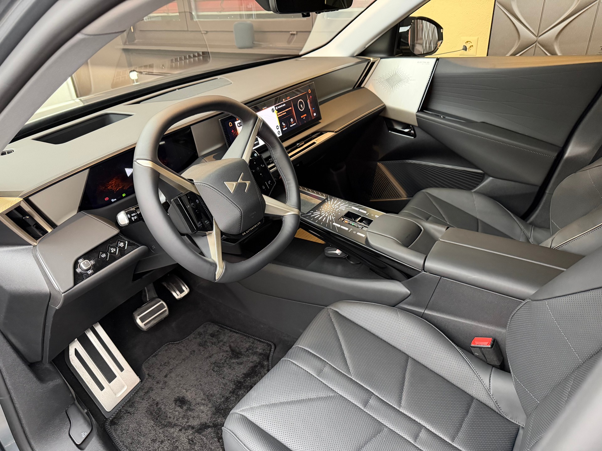DS AUTOMOBILES DS8-image-4