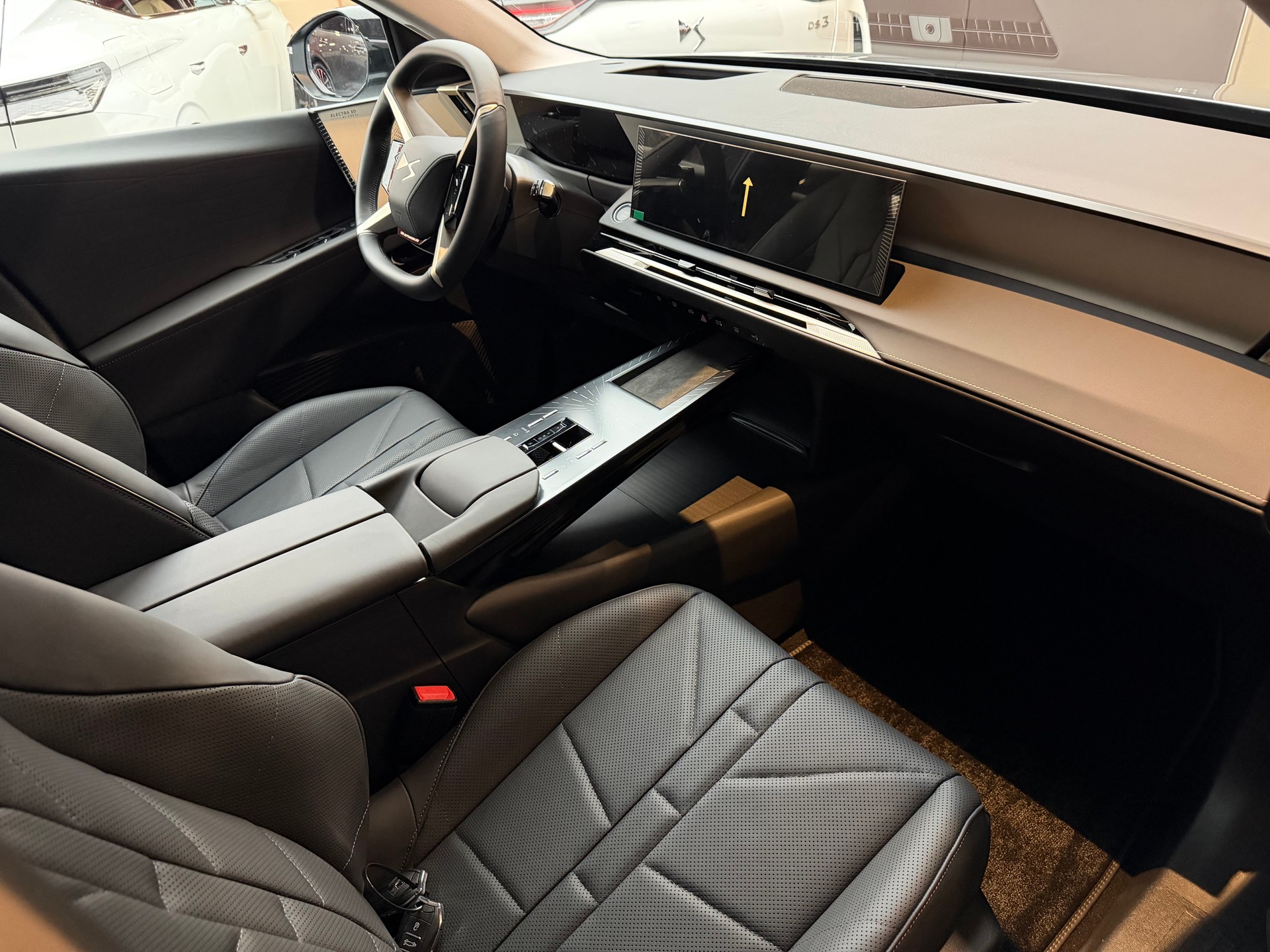 DS AUTOMOBILES DS8-image-5