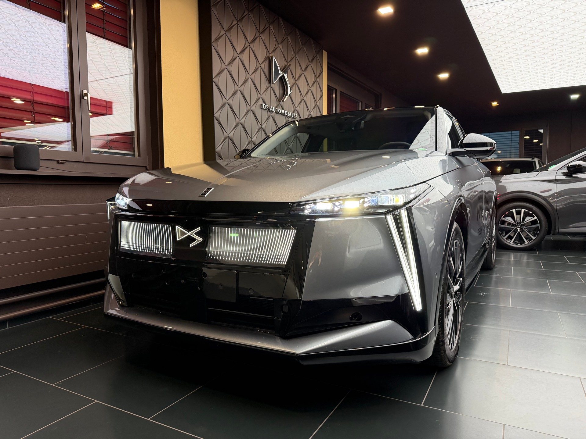 DS AUTOMOBILES DS8-image-10