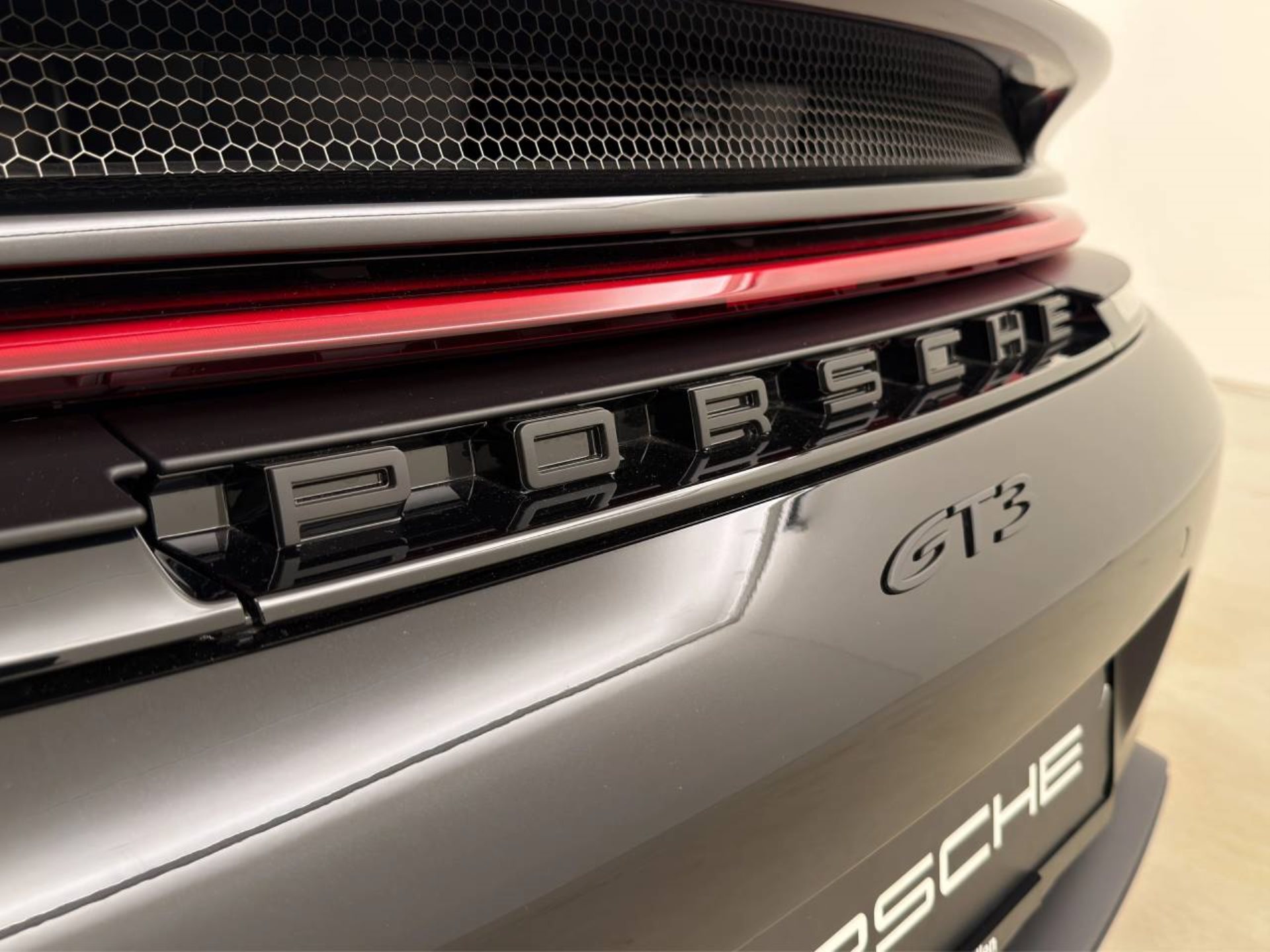 PORSCHE 911 GT3-image-11