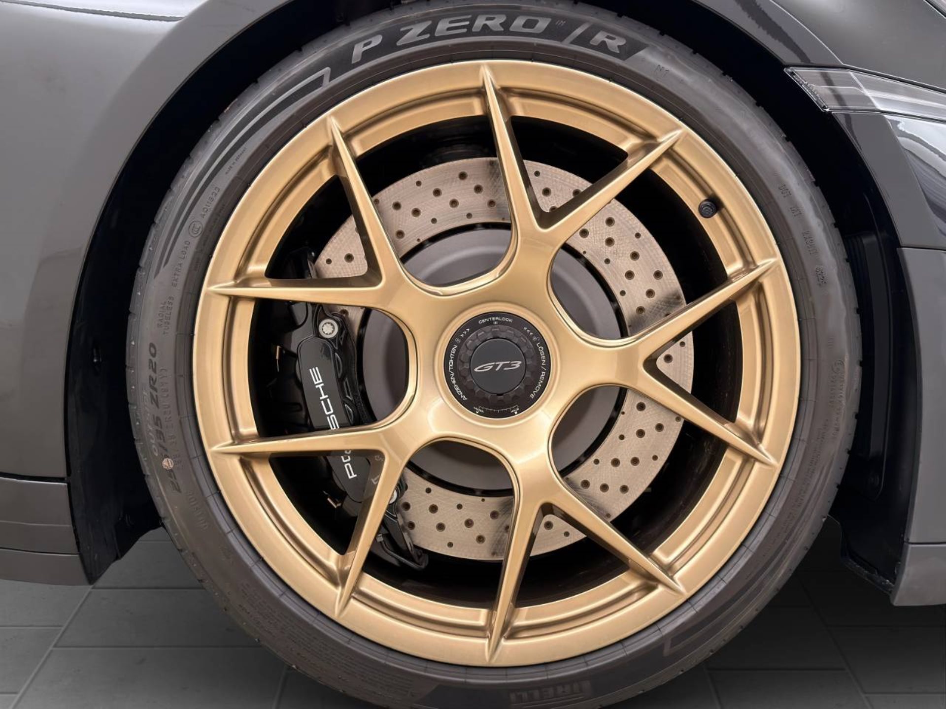PORSCHE 911 GT3-image-23