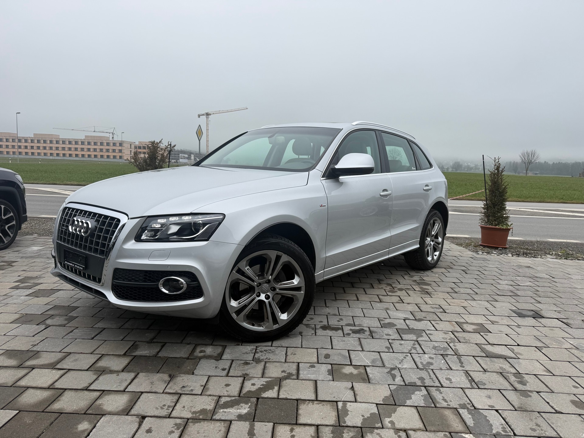 AUDI Q5 2.0 TFSI quattro S-tronic-image-0