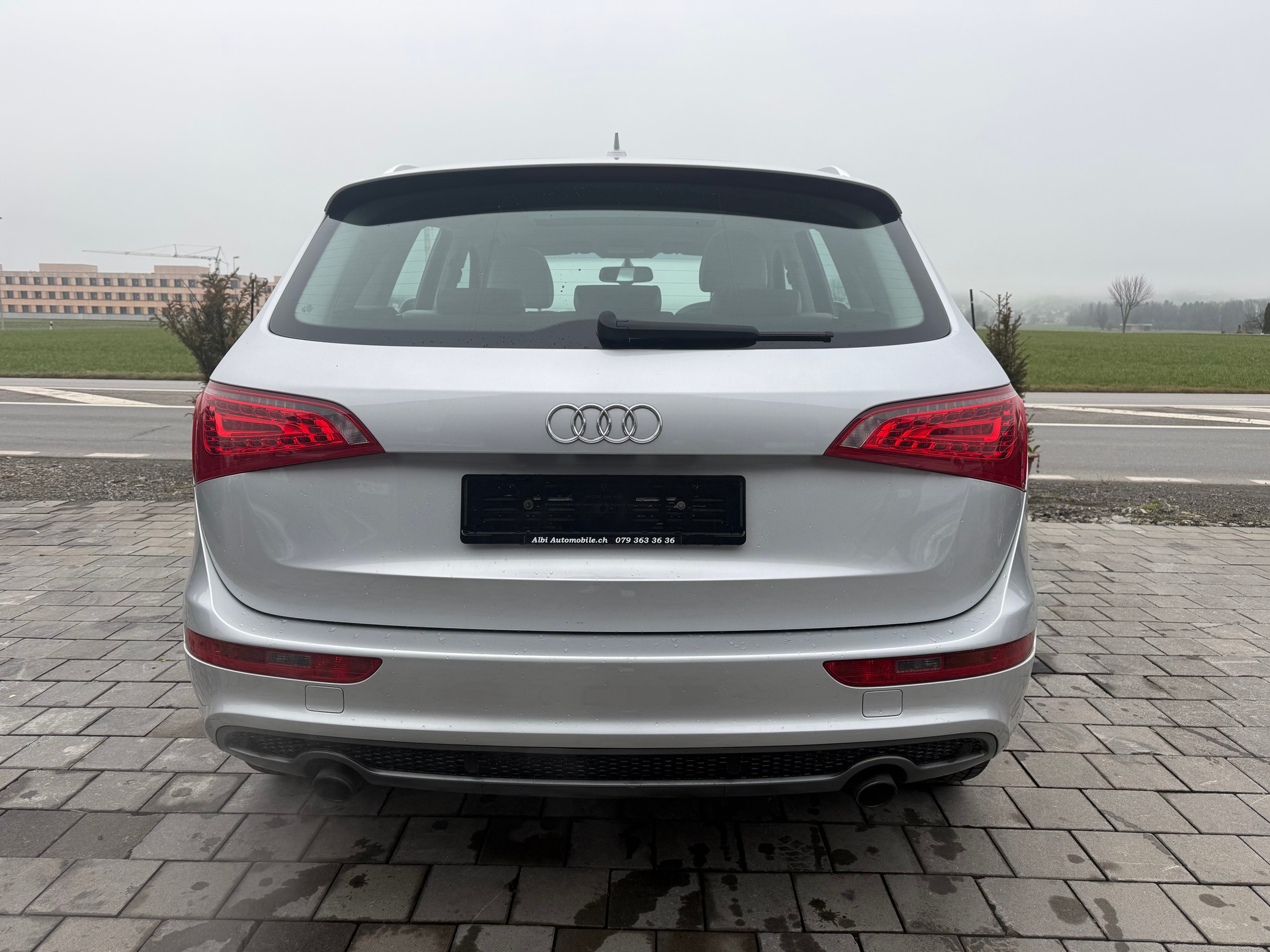 AUDI Q5 2.0 TFSI quattro S-tronic-image-5