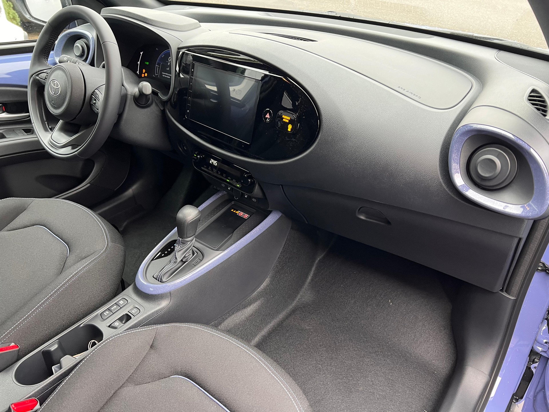 TOYOTA Aygo X 1.5 VVT-i HSD Trend-image-12