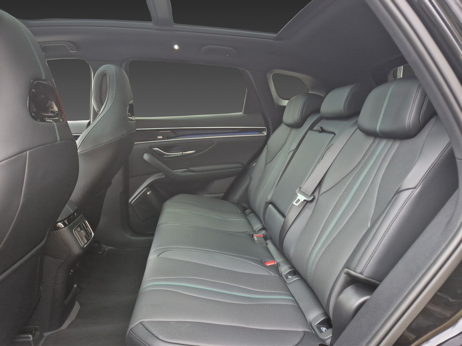 BYD Seal U DM-i Comfort-image-24