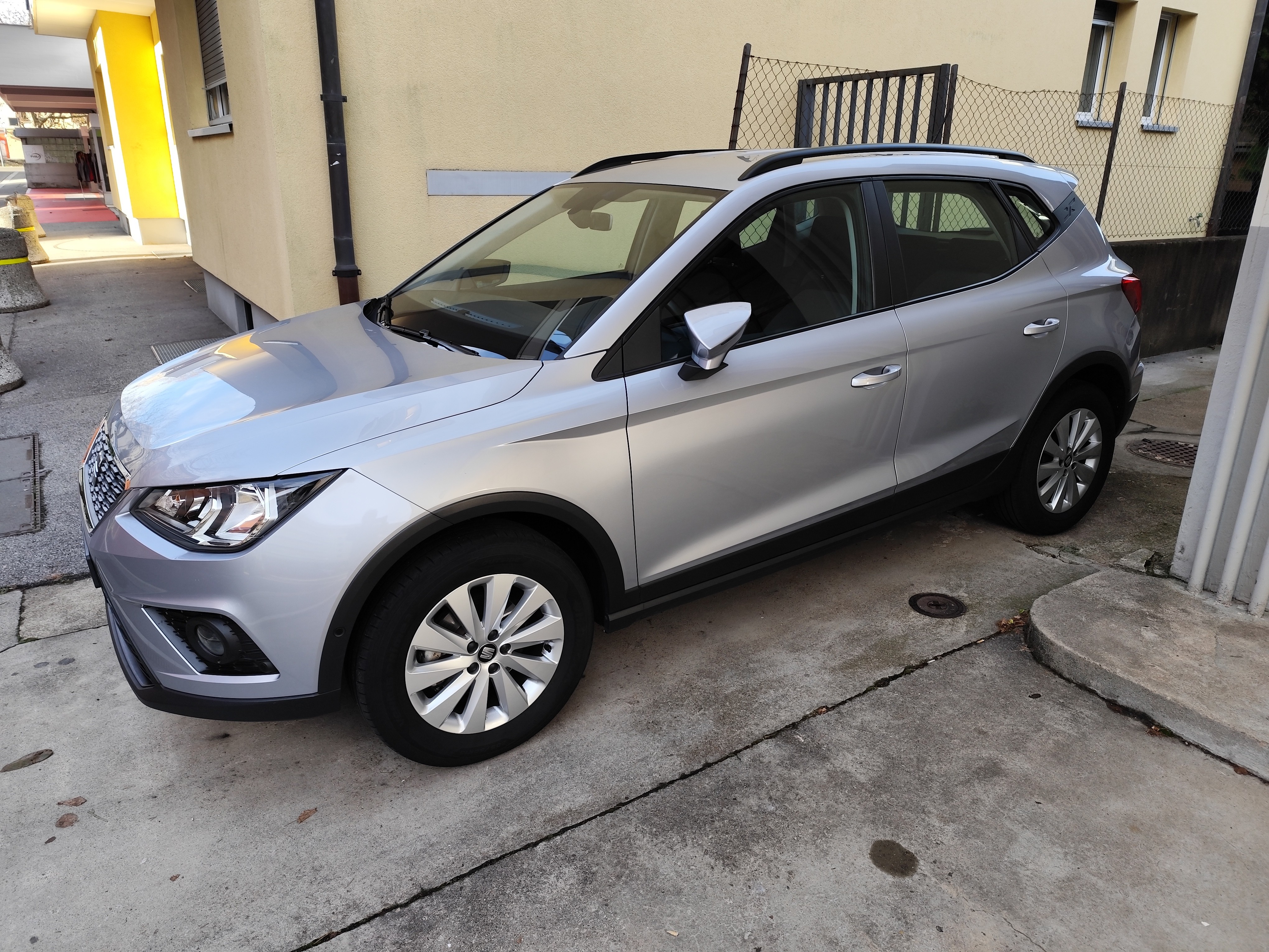 SEAT Arona 1.0 TGI CNG Style (SUV / GelÃ¤ndewagen)