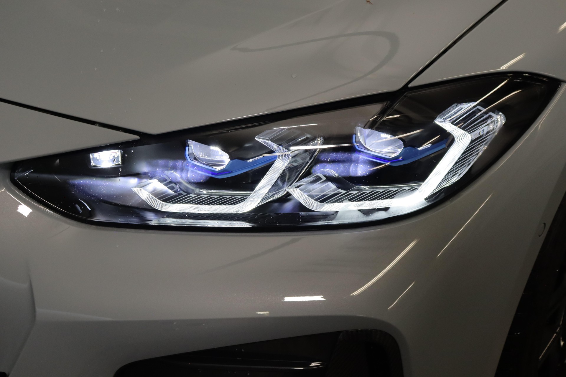 BMW M440i xDrive Coupé-image-15