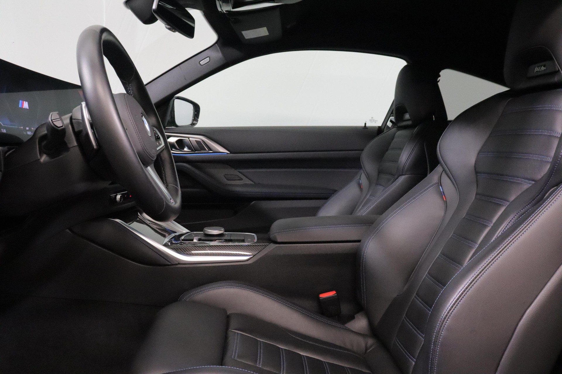 BMW M440i xDrive Coupé-image-2