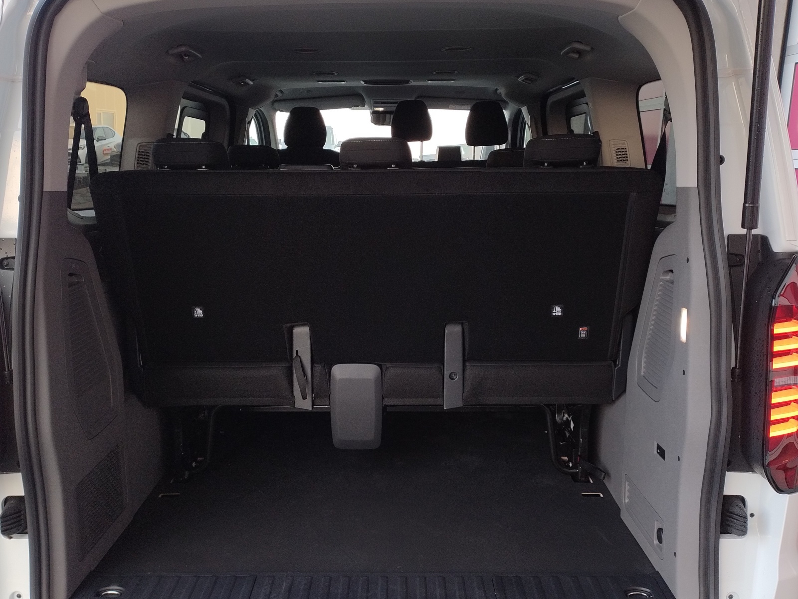 VW Caravelle 2.0 TDI Life Aut.8-image-13