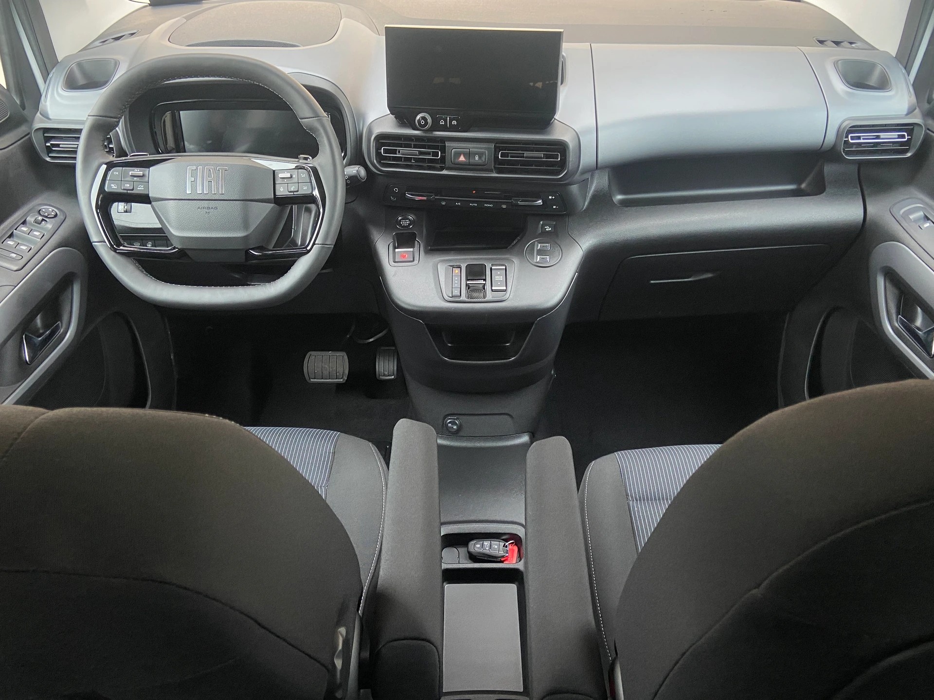 FIAT Doblo L2 1.5 BlueHDi Automat - 7 Plätze-showroom-element-3