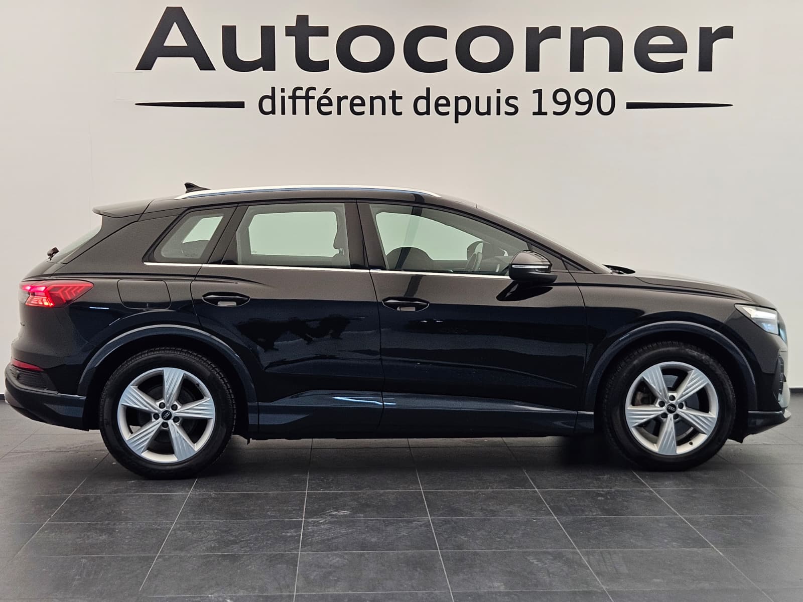 AUDI Q4 e-tron 50 quattro-image-5