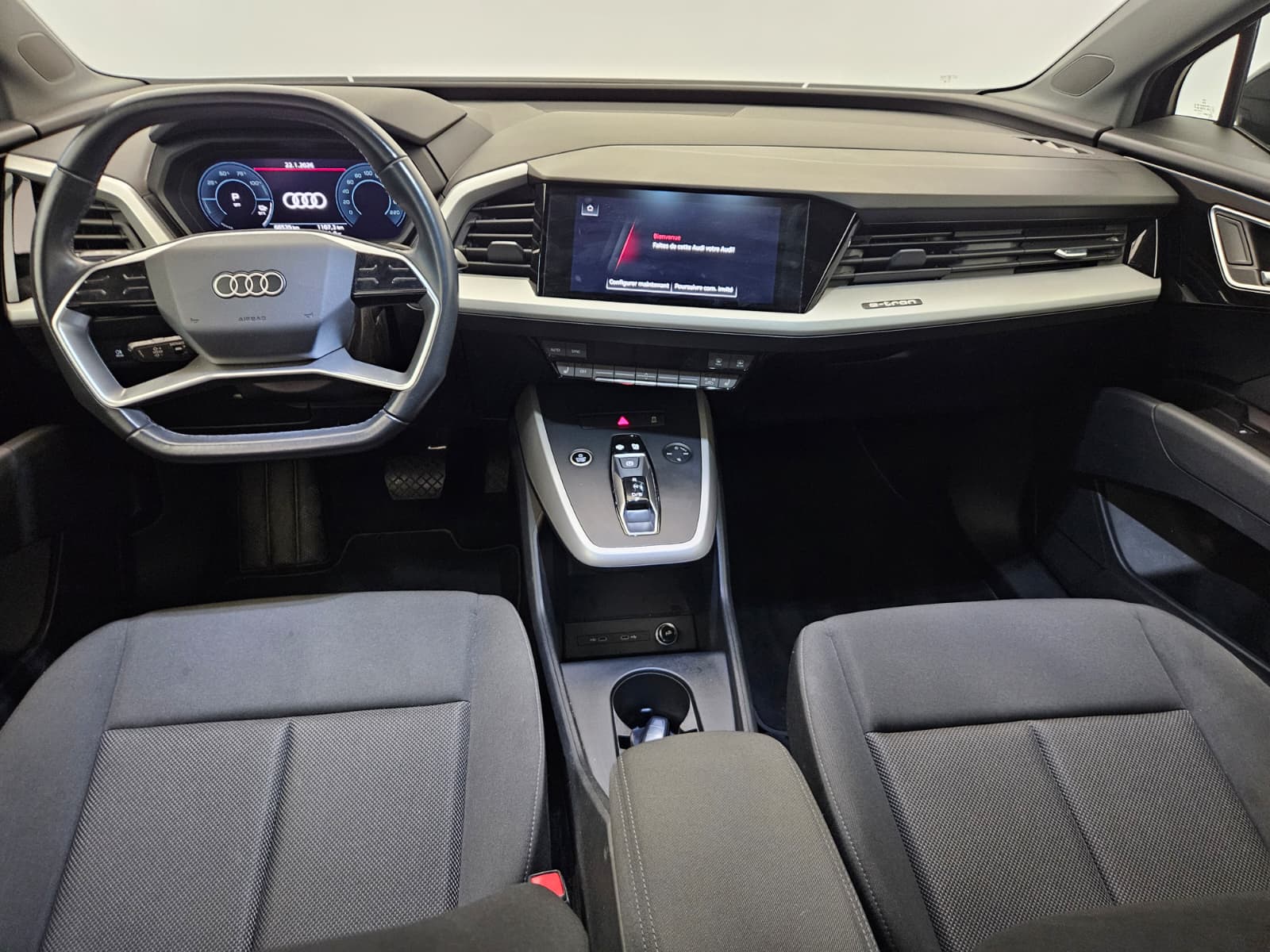 AUDI Q4 e-tron 50 quattro-image-9