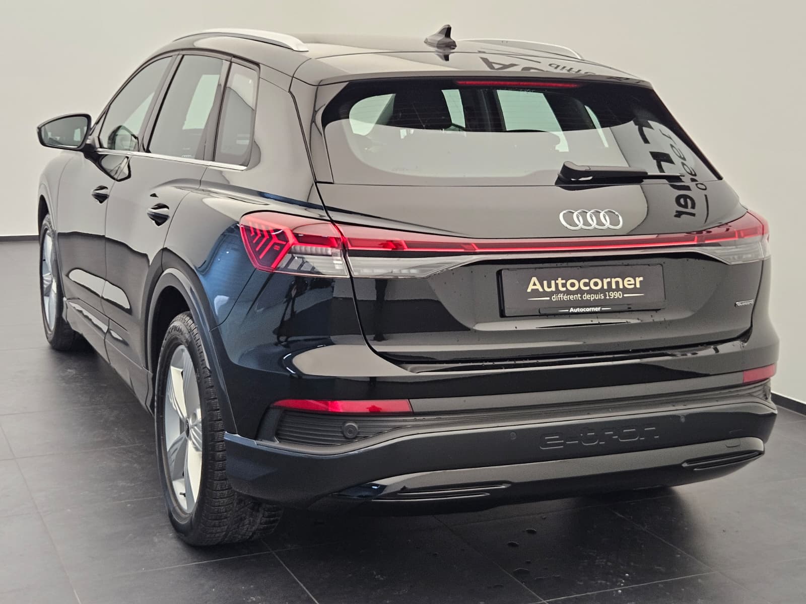 AUDI Q4 e-tron 50 quattro-image-6