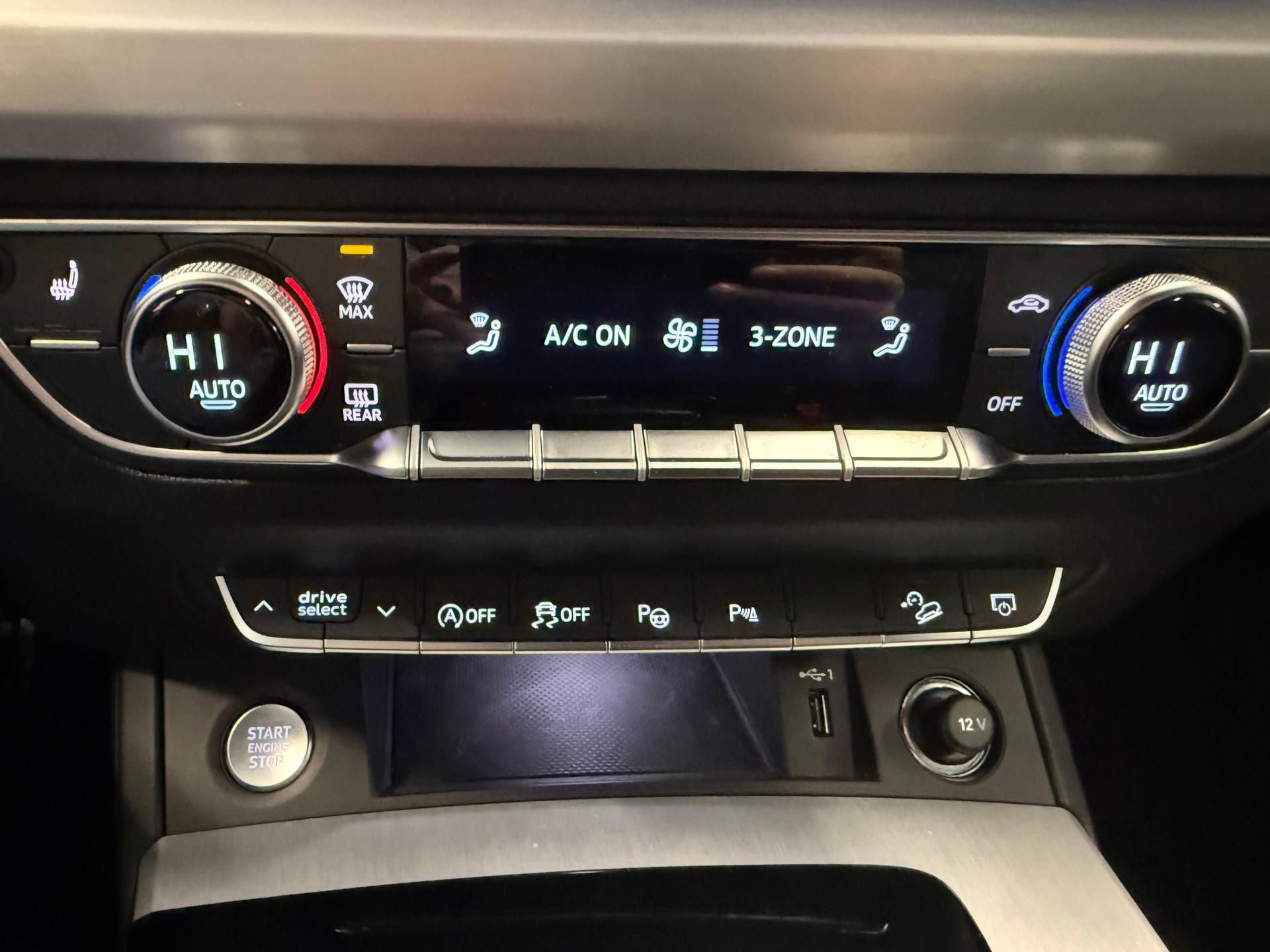 AUDI Q5 40 TDI S-line quattro S-tronic-image-21