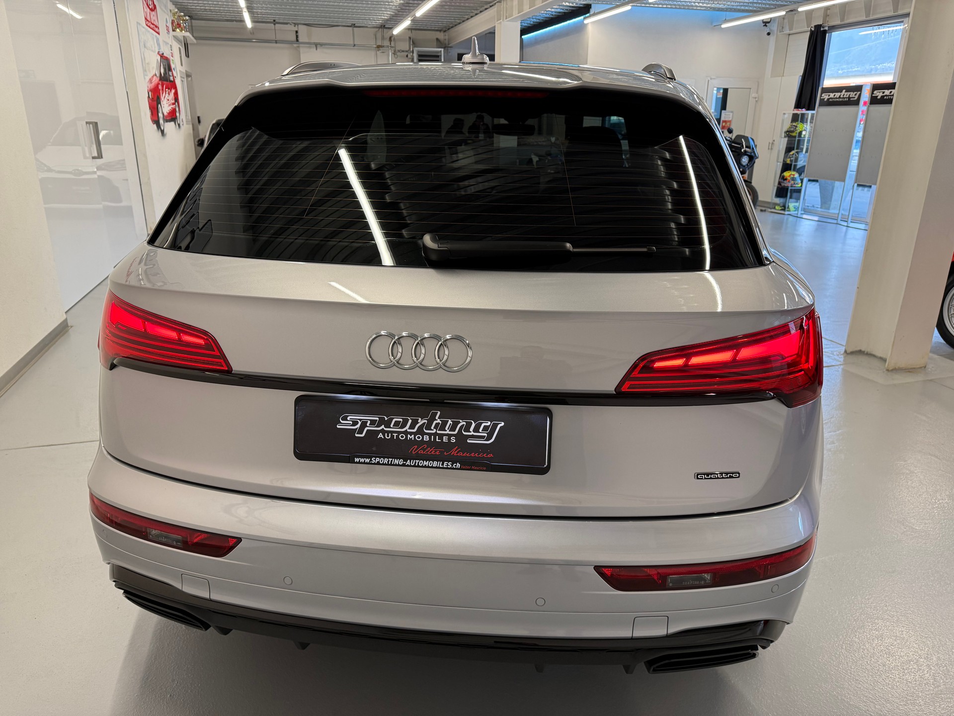 AUDI Q5 40 TDI S-line quattro S-tronic-image-10