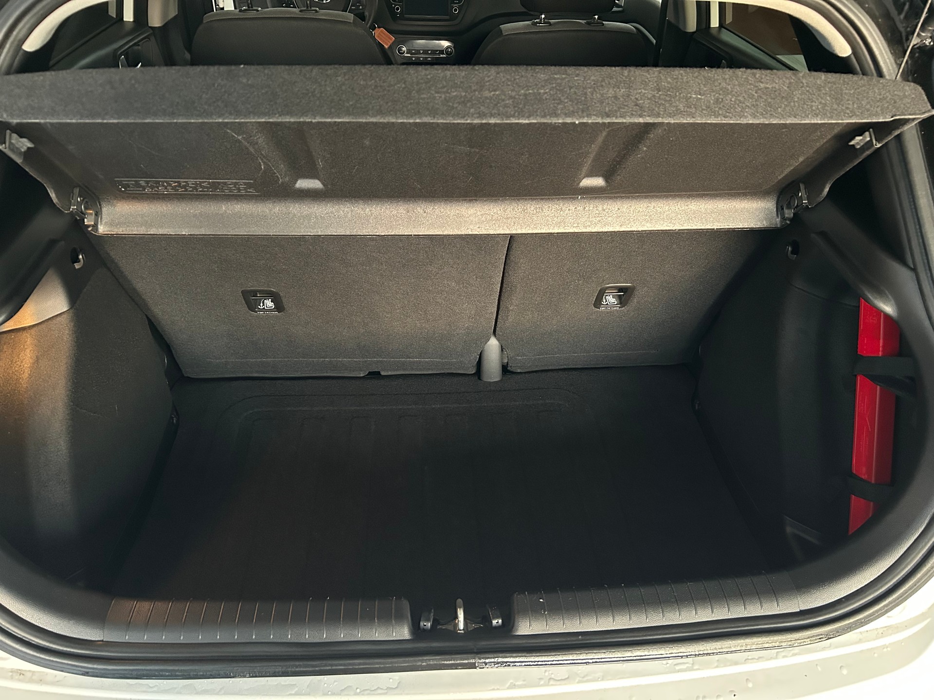 HYUNDAI i20 1.0 T-GDi Amplia-image-3