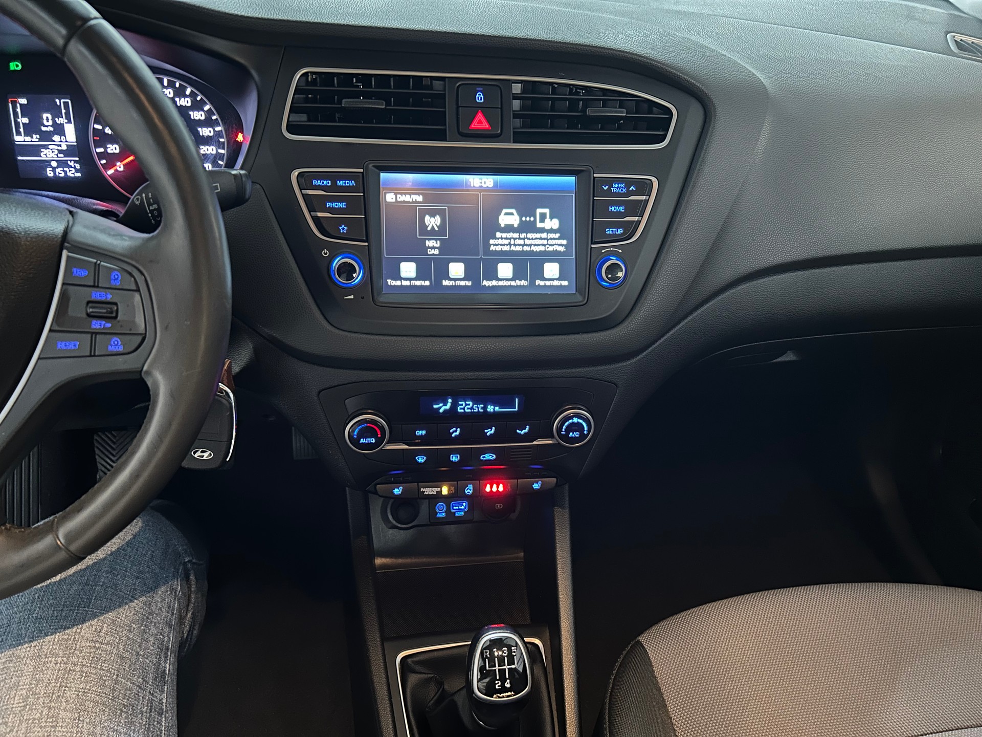 HYUNDAI i20 1.0 T-GDi Amplia-image-7