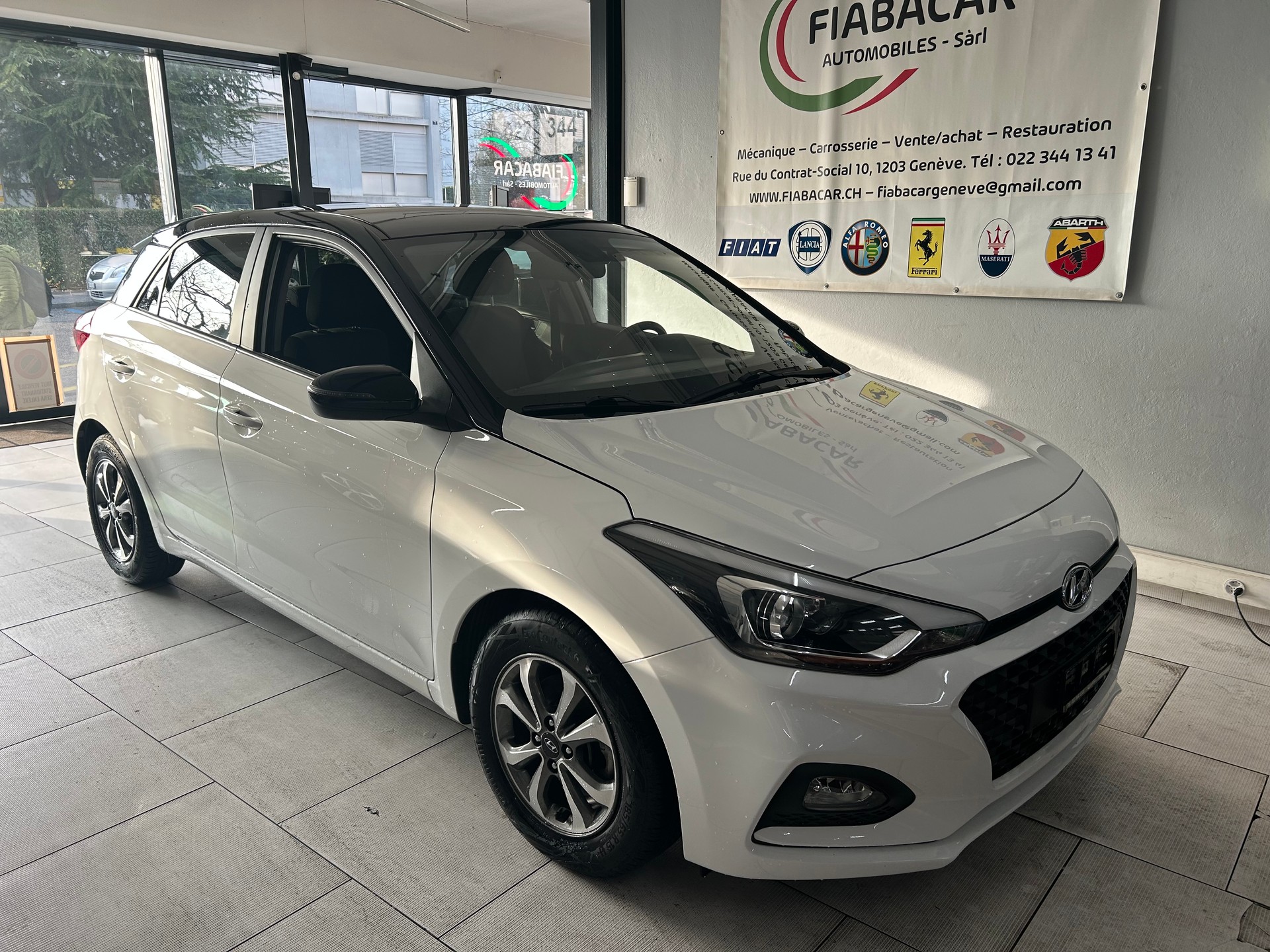 HYUNDAI i20 1.0 T-GDi Amplia