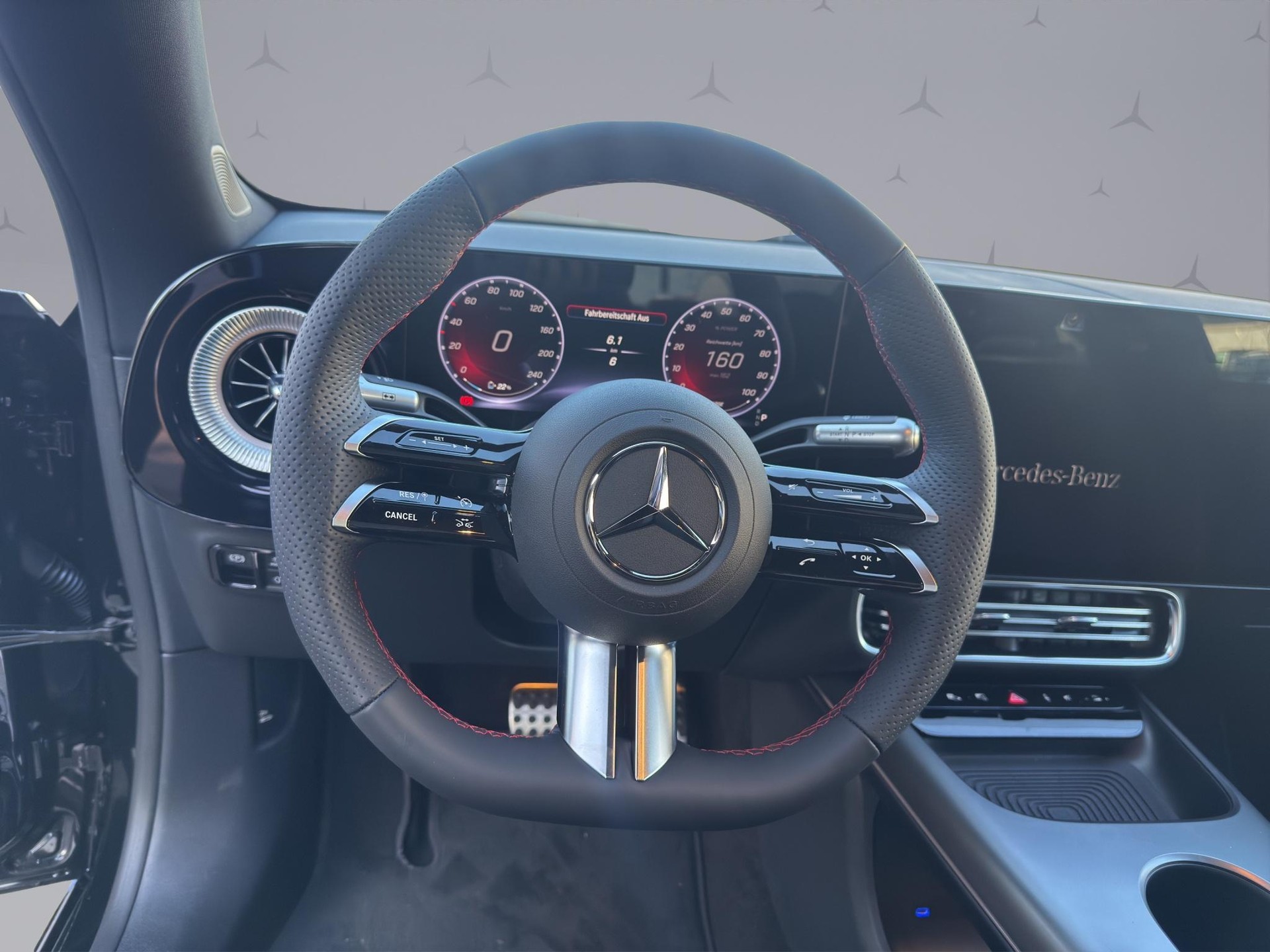 MERCEDES-BENZ CLA 250+ AMG Line-image-10