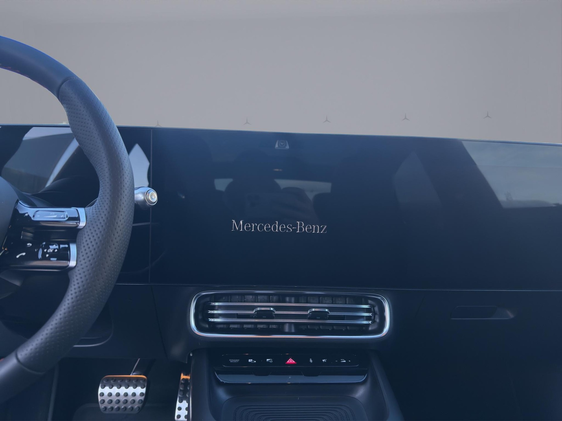 MERCEDES-BENZ CLA 250+ AMG Line-image-14
