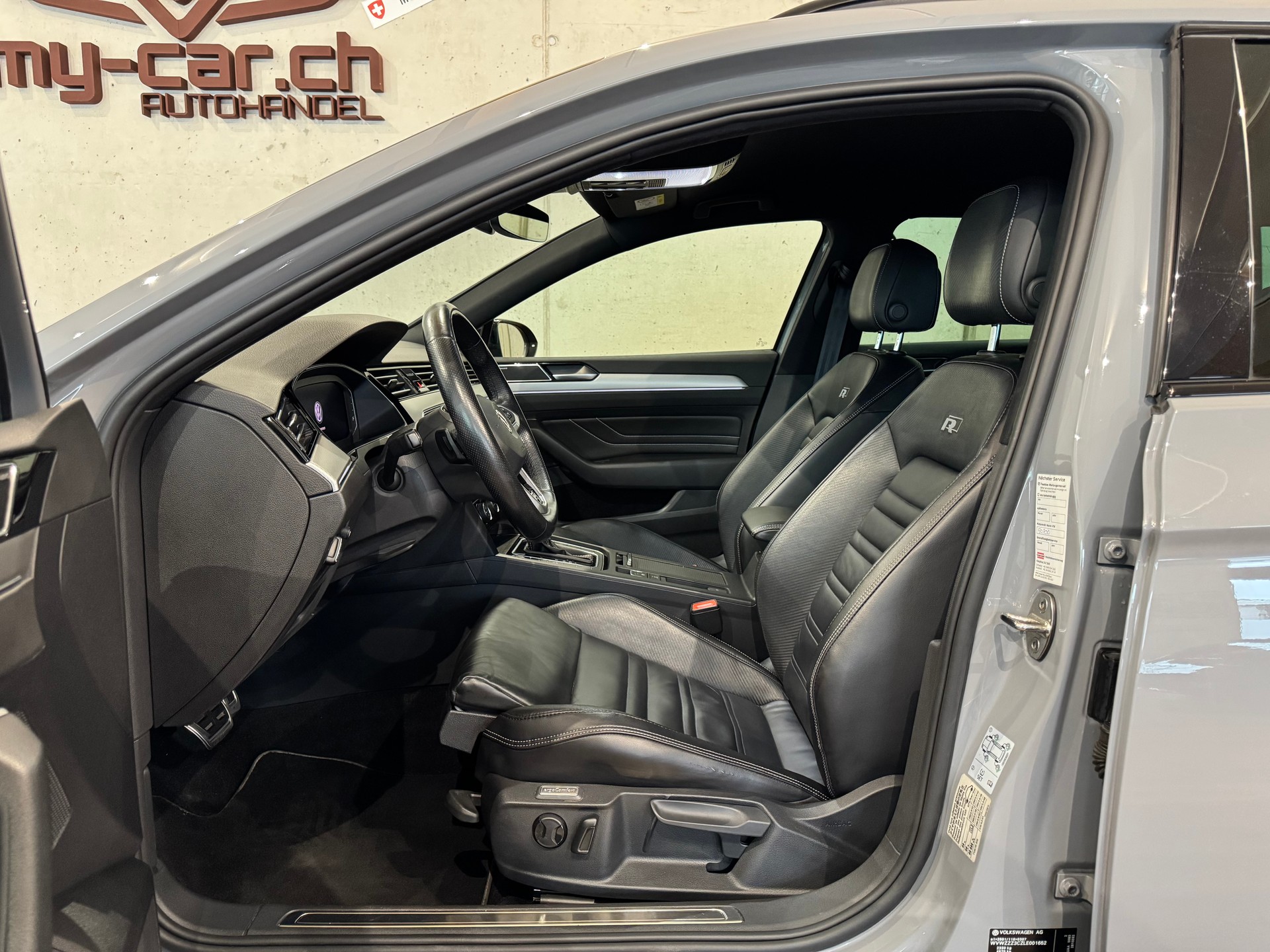 VW Passat 2.0 TDI BMT R-Line Edition 4Motion DSG || LIMITIERTE R-LINE EDITION NR. 401 / 2000 || HEAD UP || DYNAUDIO-image-20