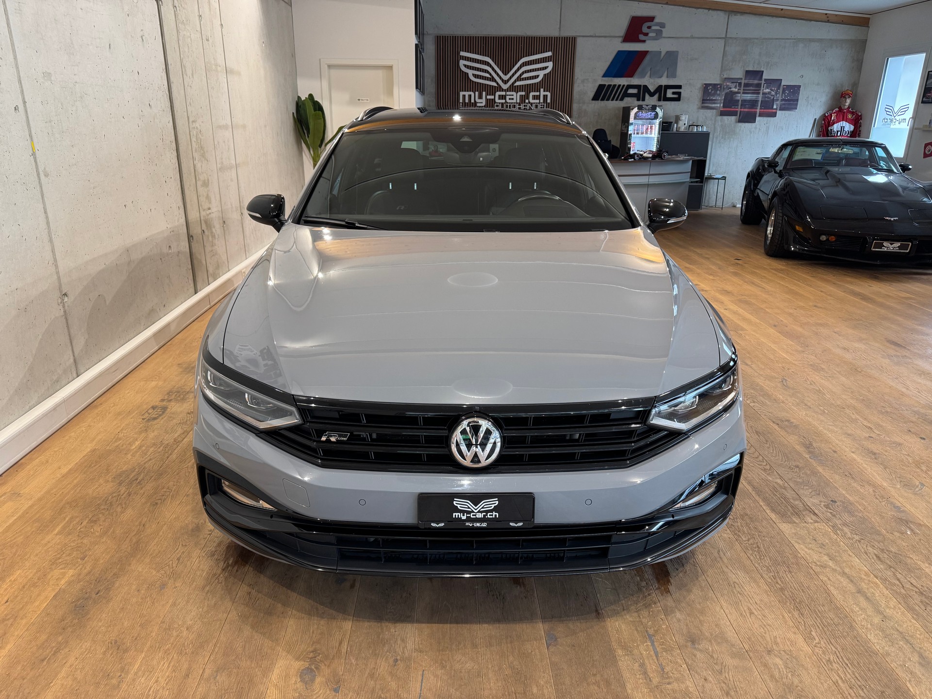 VW Passat 2.0 TDI BMT R-Line Edition 4Motion DSG || LIMITIERTE R-LINE EDITION NR. 401 / 2000 || HEAD UP || DYNAUDIO-image-19