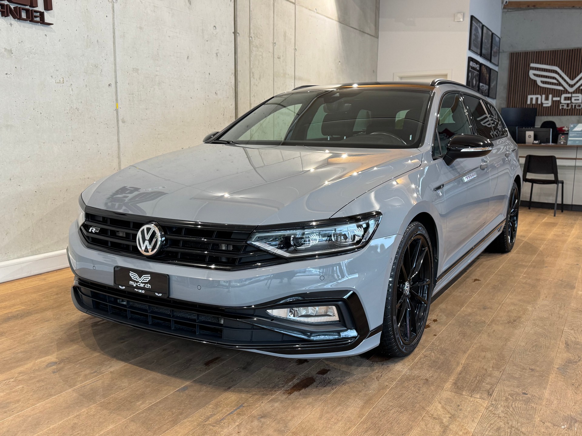 VW Passat 2.0 TDI BMT R-Line Edition 4Motion DSG || LIMITIERTE R-LINE EDITION NR. 401 / 2000 || HEAD UP || DYNAUDIO-image-1