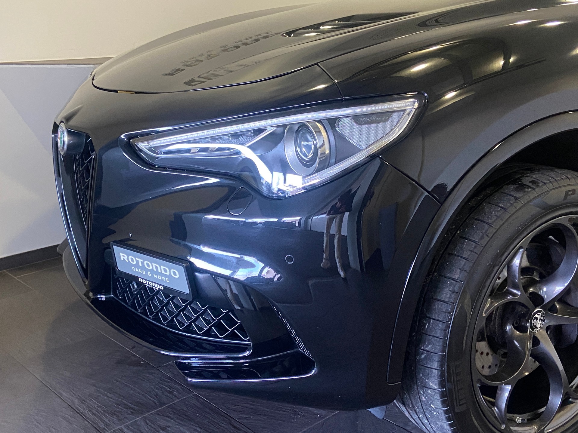 ALFA ROMEO Stelvio 2.9 V6 Quadrifoglio Sky Q4-showroom-element-1