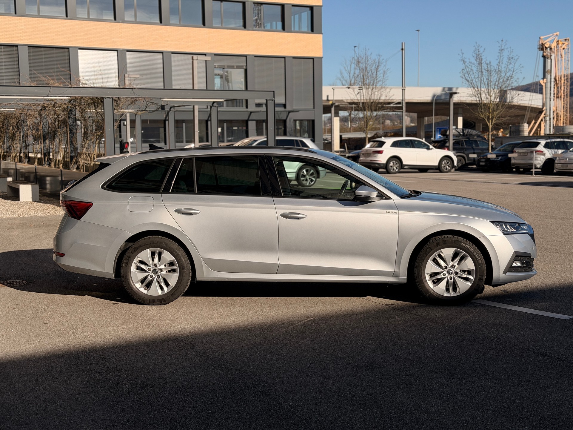 SKODA Octavia Combi 2.0 TDI DSG Ambition 4x4-image-2