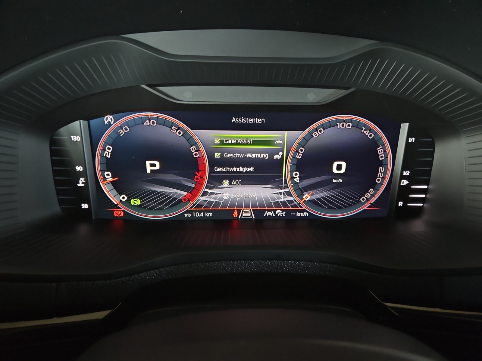 SKODA Karoq 2.0 TSI SportLine 4x4 DSG-image-11