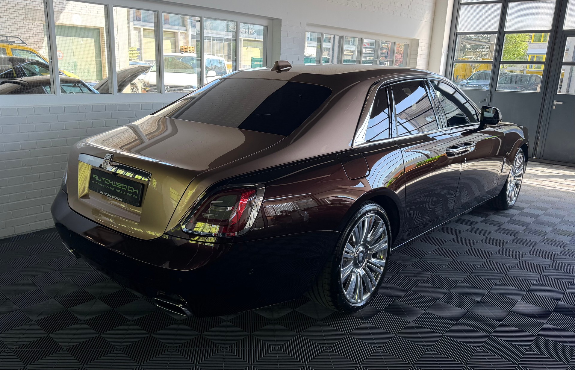 ROLLS-ROYCE Ghost II 6.75 V12 571 PS ( CH )-image-2