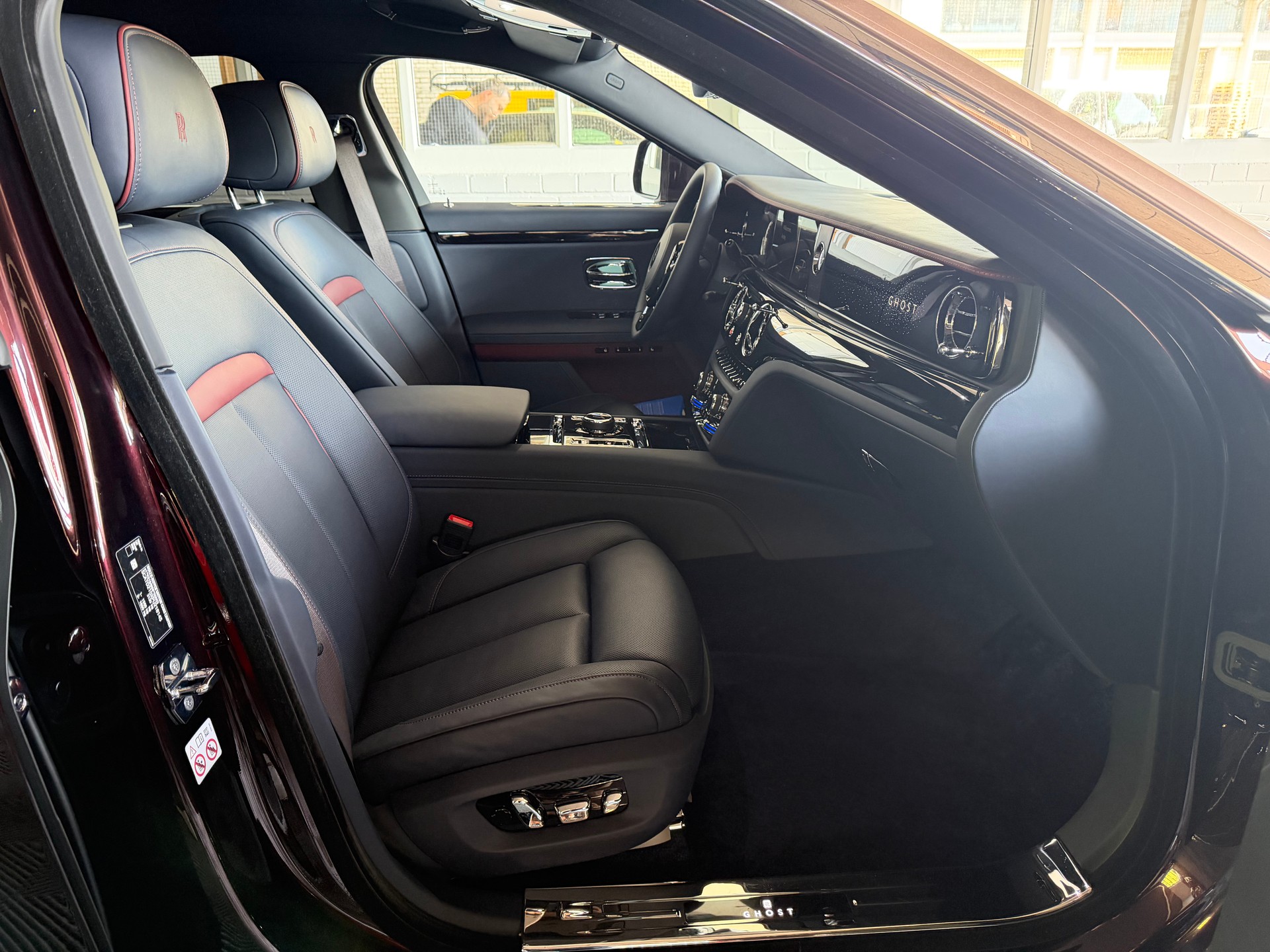 ROLLS-ROYCE Ghost II 6.75 V12 571 PS ( CH )-image-7