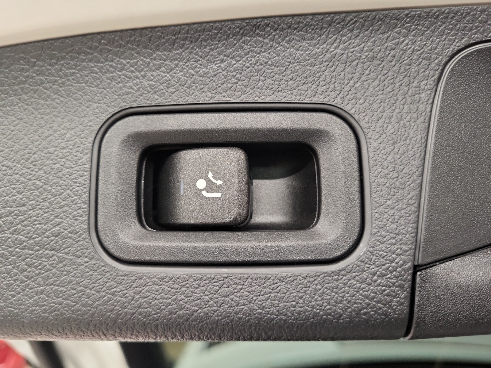 MERCEDES-BENZ GLA 220 d AMG Line 4Matic Swiss Star-image-12