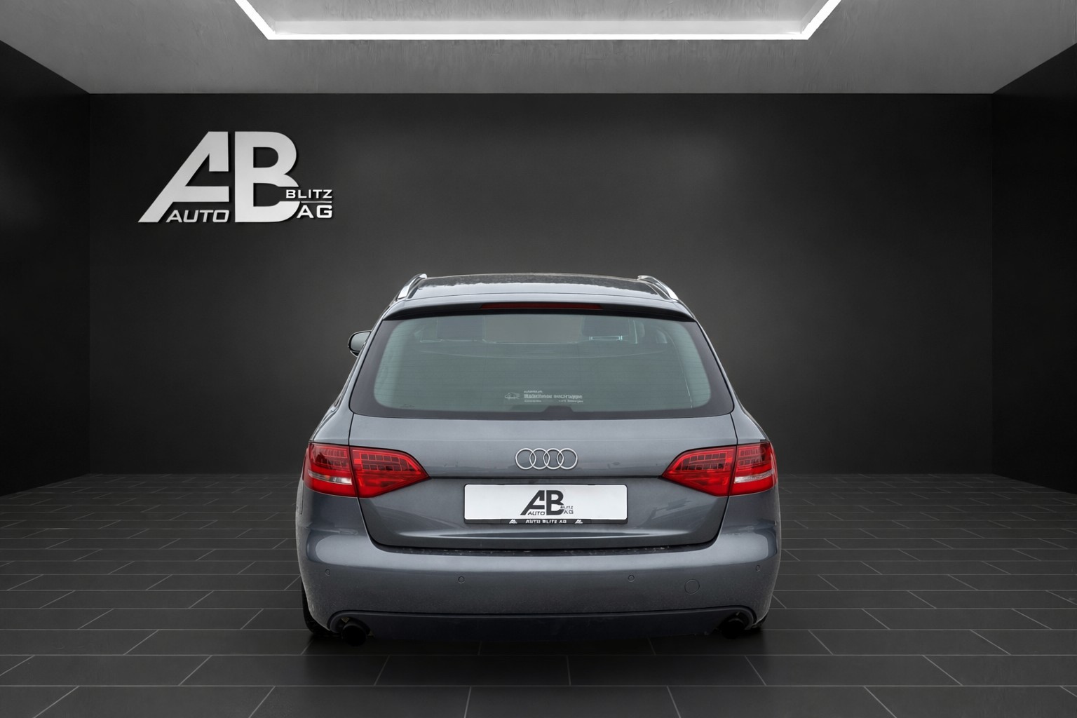 AUDI A4 Avant 2.0 TFSI quattro s-tronic-image-3