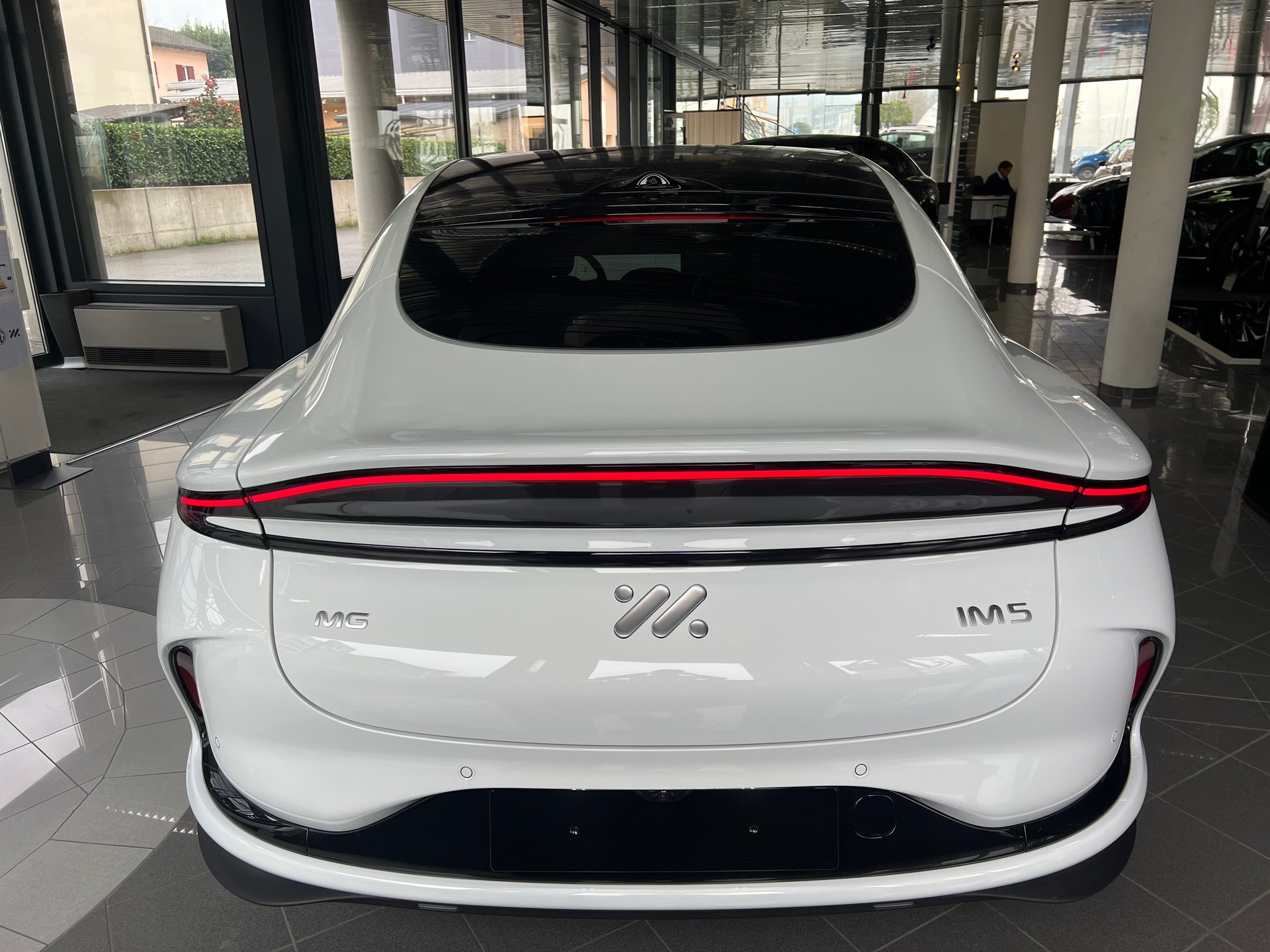 MG IM5 EV 100kWh Performance 19-image-1