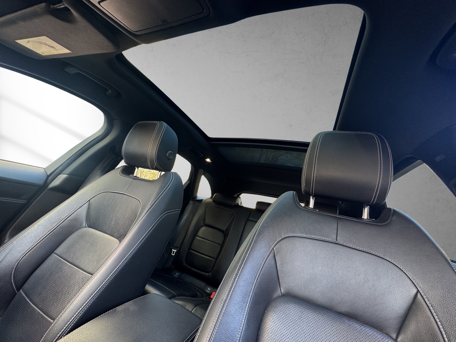 JAGUAR F-Pace 30t 2.0 R-Sport AWD Automatik-image-14