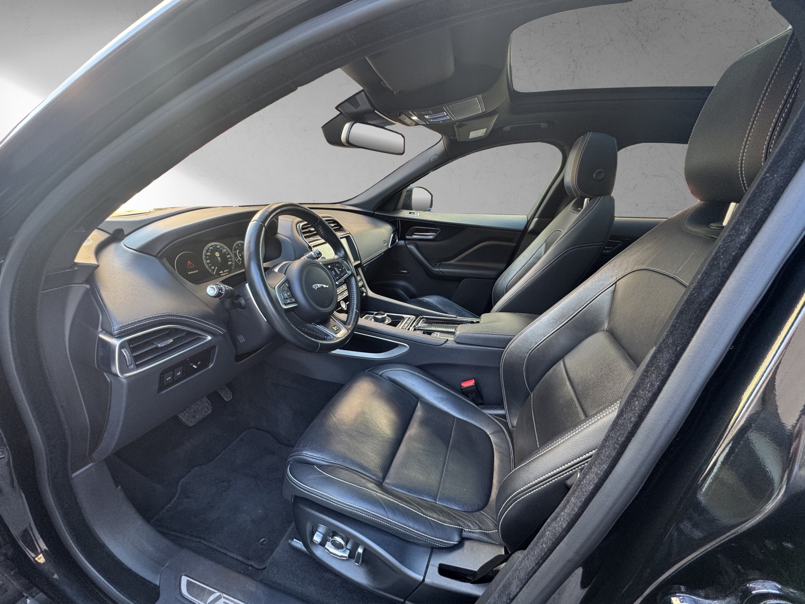JAGUAR F-Pace 30t 2.0 R-Sport AWD Automatik-image-10