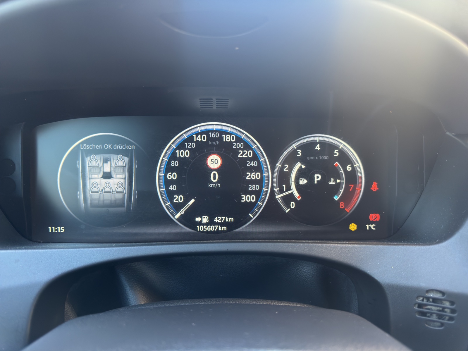 JAGUAR F-Pace 30t 2.0 R-Sport AWD Automatik-image-16
