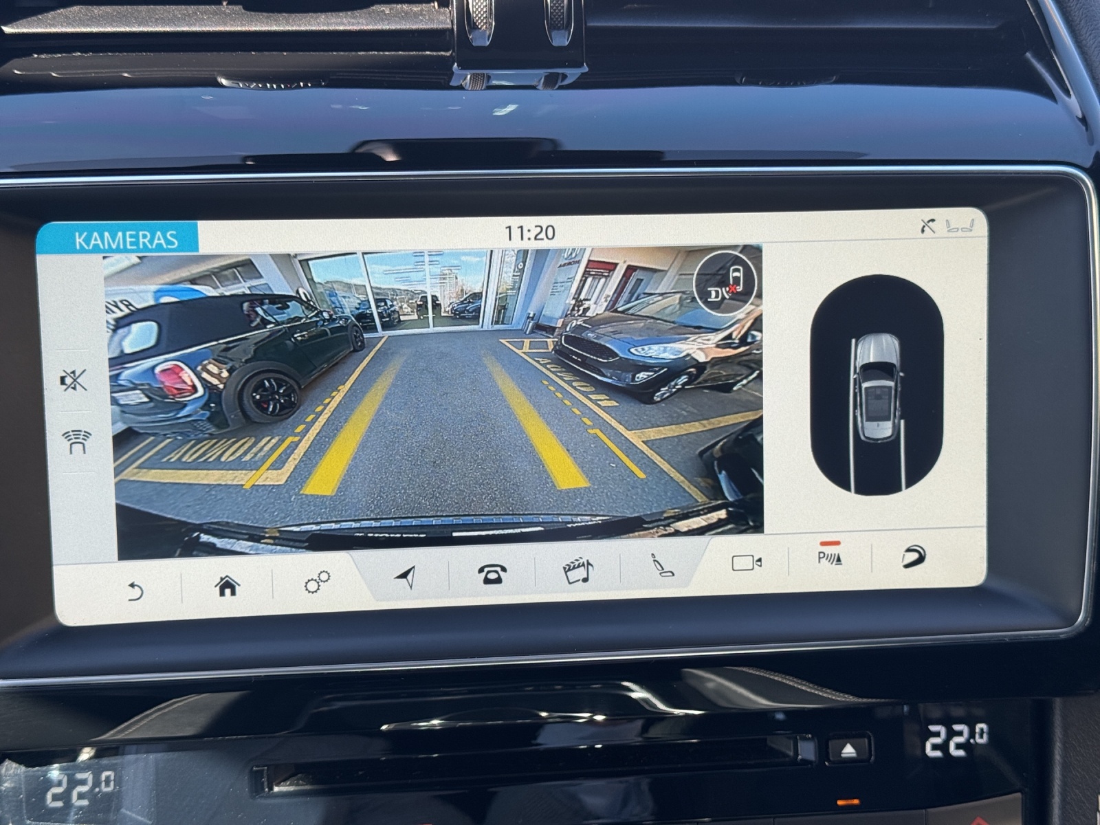 JAGUAR F-Pace 30t 2.0 R-Sport AWD Automatik-image-22