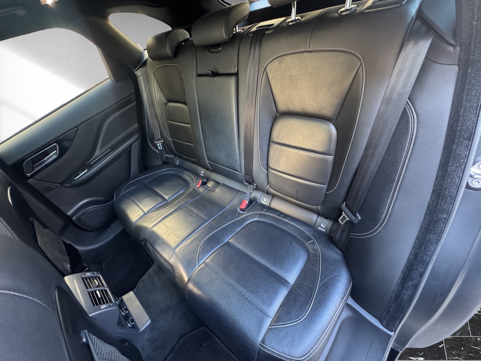 JAGUAR F-Pace 30t 2.0 R-Sport AWD Automatik-image-13