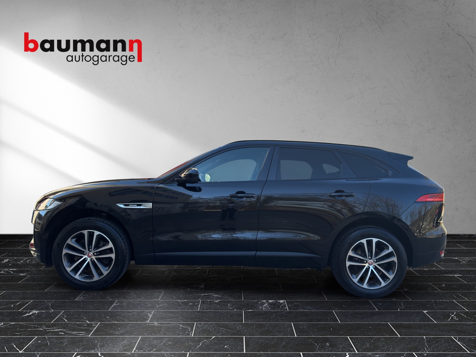 JAGUAR F-Pace 30t 2.0 R-Sport AWD Automatik-image-4