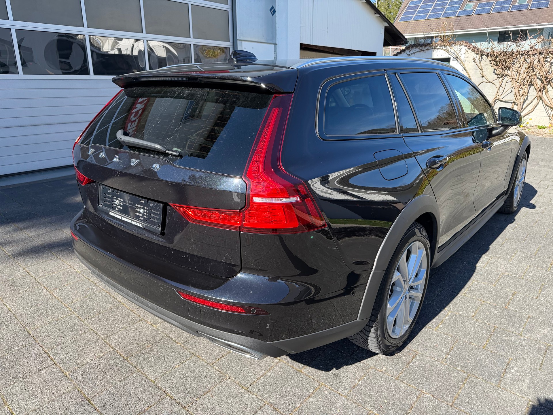 VOLVO V60 Cross Country B4 Diesel Mild Hybrid AWD Geartronic-image-5